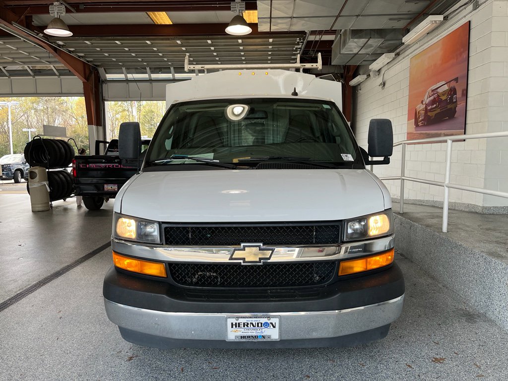 Used 2021 Chevrolet Express 3500 w/ Power Convenience Package RWD image 2