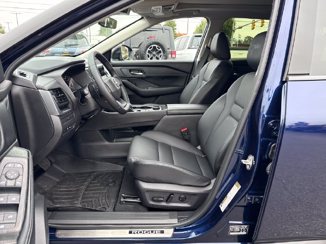 Used 2026 Nissan Rogue Dark Armor AWD/4WD image 14