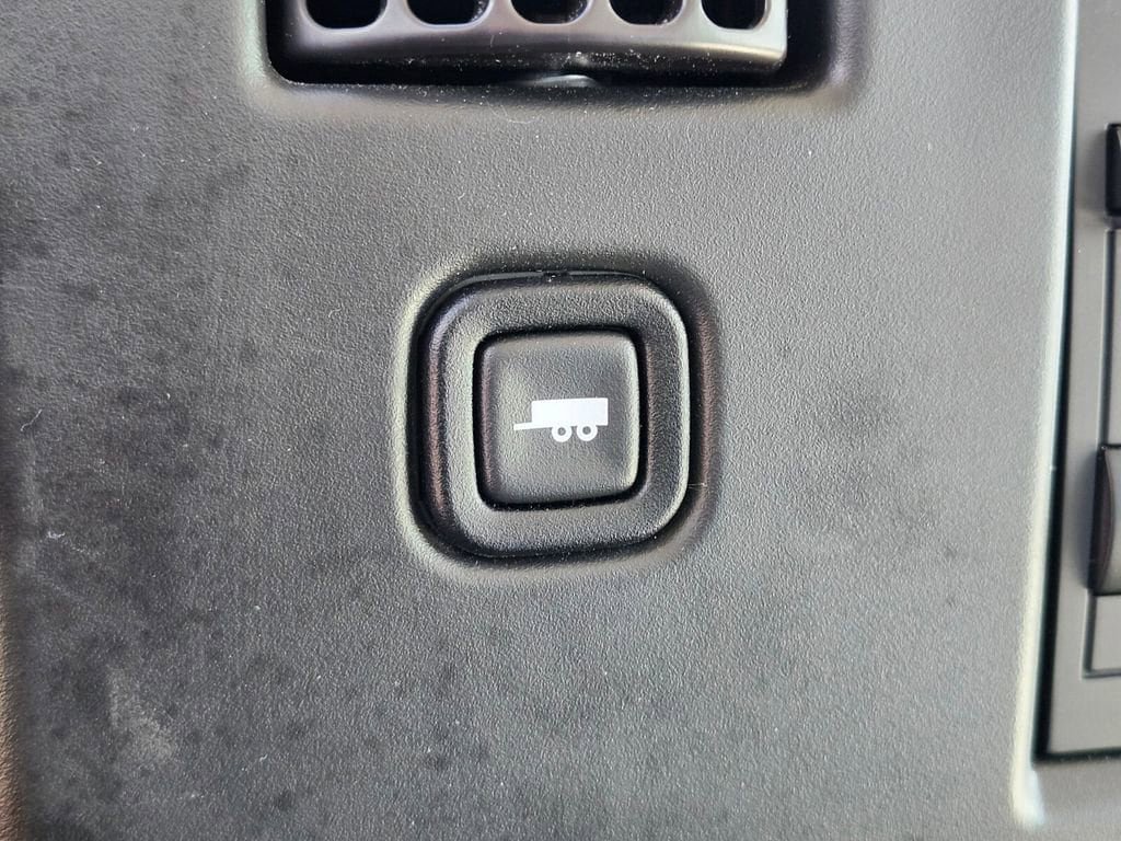 Used 2022 Chevrolet Express 3500 w/ Power Convenience Package RWD image 16