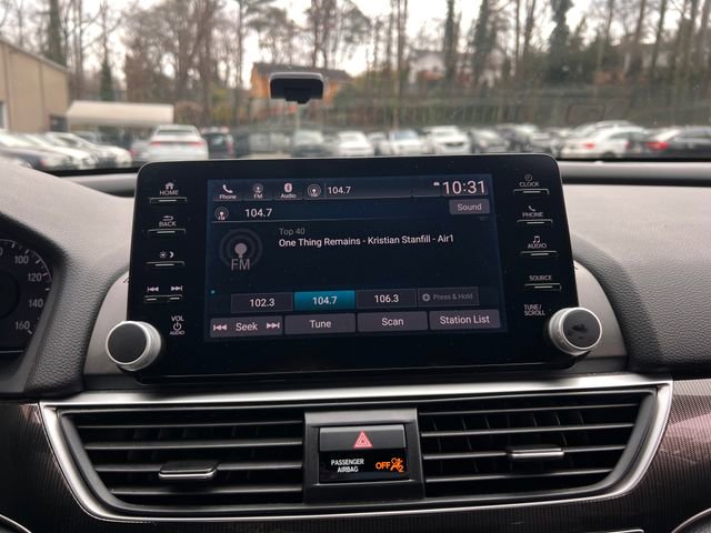 Used 2018 Honda Accord Sport image 21