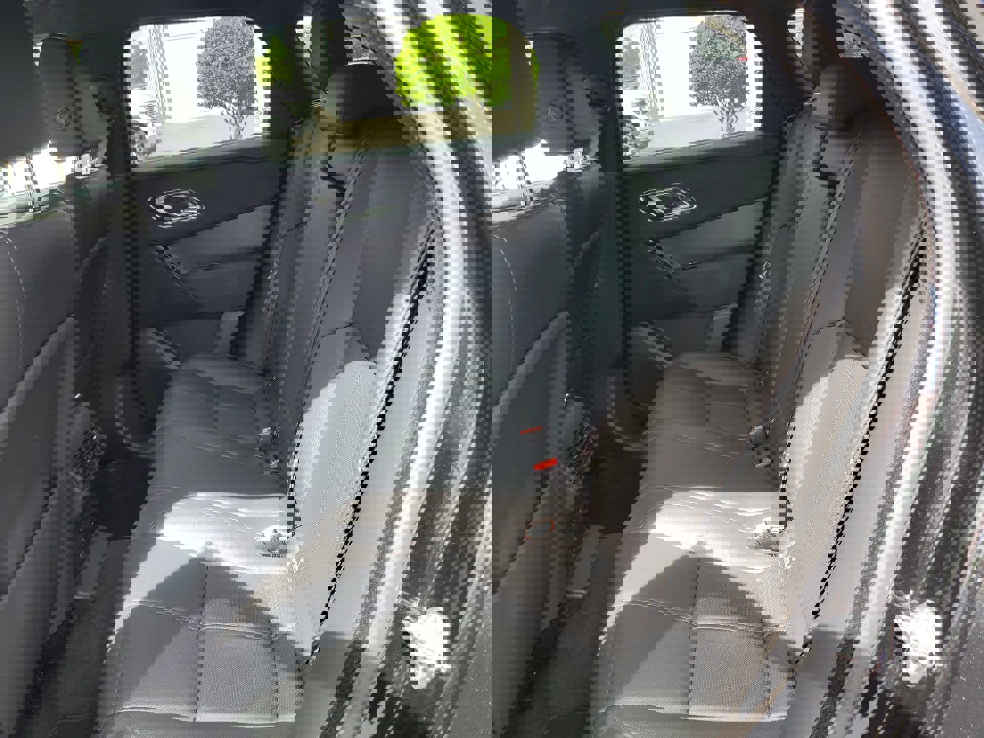 Used 2025 Land Rover Range Rover Velar Dynamic SE image 91