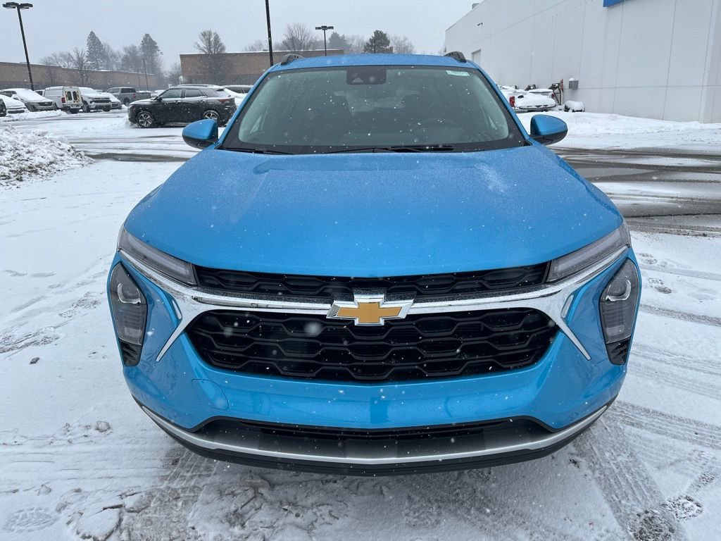 New 2026 Chevrolet Trax LT w/ LT Convenience Package image 2