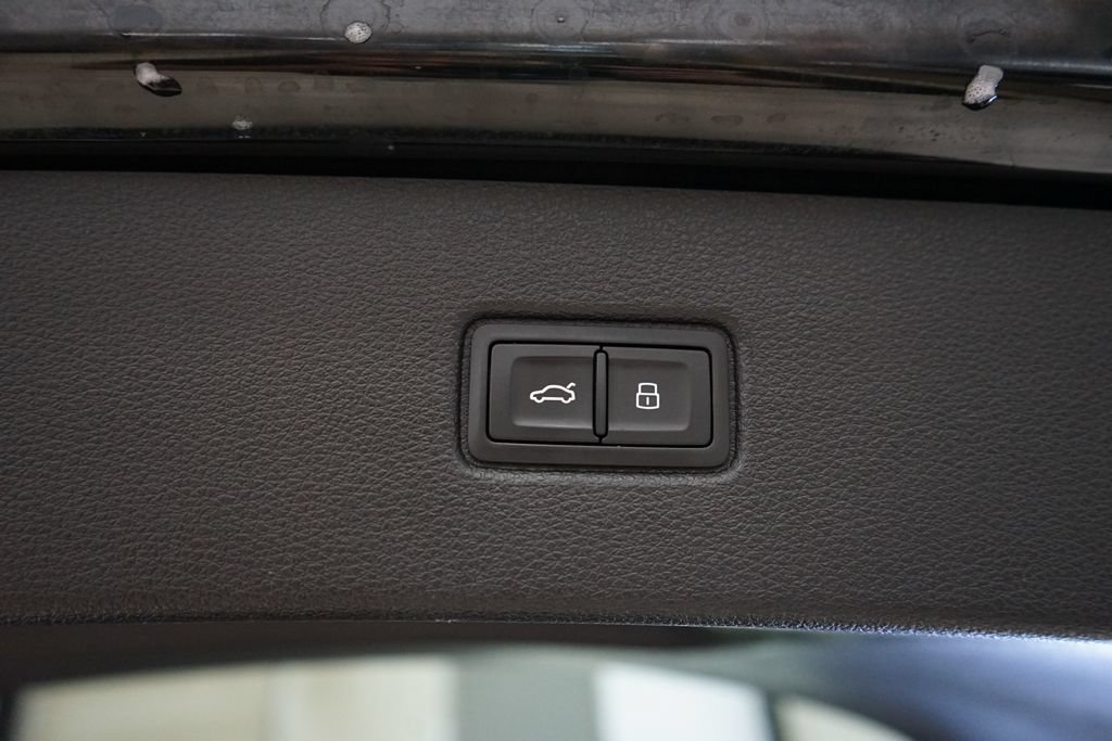Used 2021 Audi Q7 3.0T Premium Plus AWD/4WD image 56