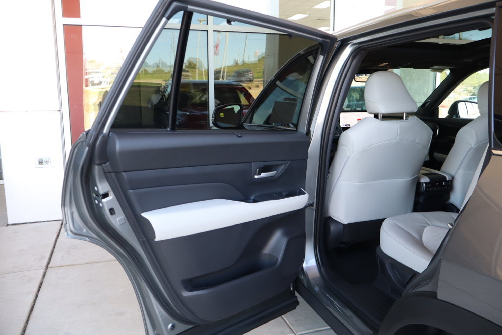 New 2026 Toyota Grand Highlander AWD Hybrid image 27