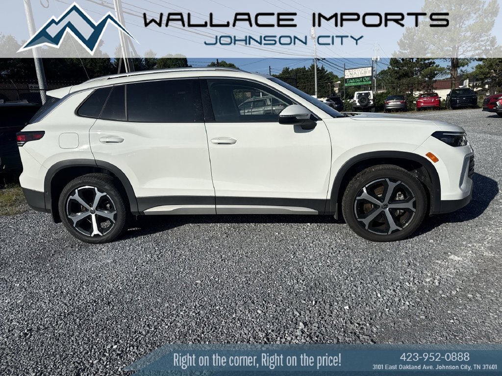 New 2025 Volkswagen Tiguan SE AWD/4WD image 1