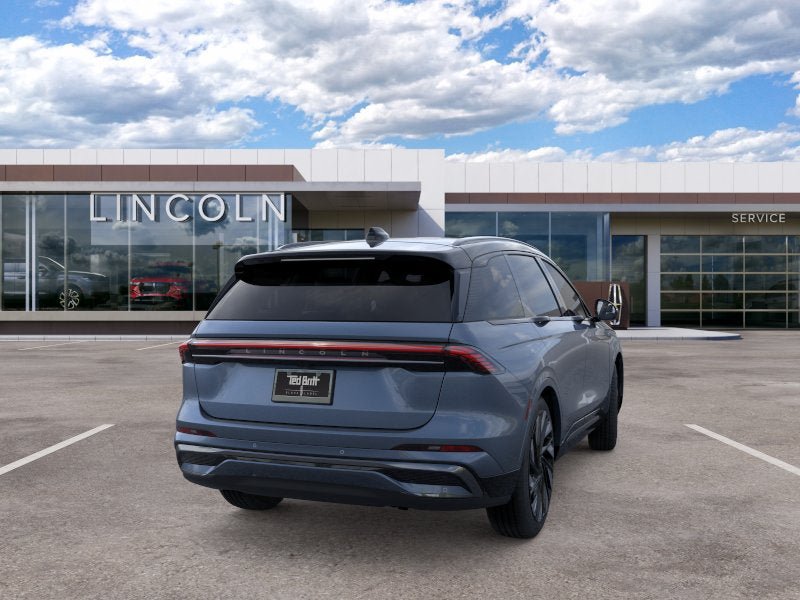 New 2026 Lincoln Nautilus Reserve w/ Jet Appearance Package AWD/4WD image 8