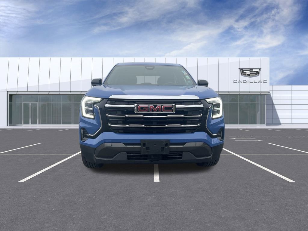 Used 2025 GMC Terrain Elevation image 3