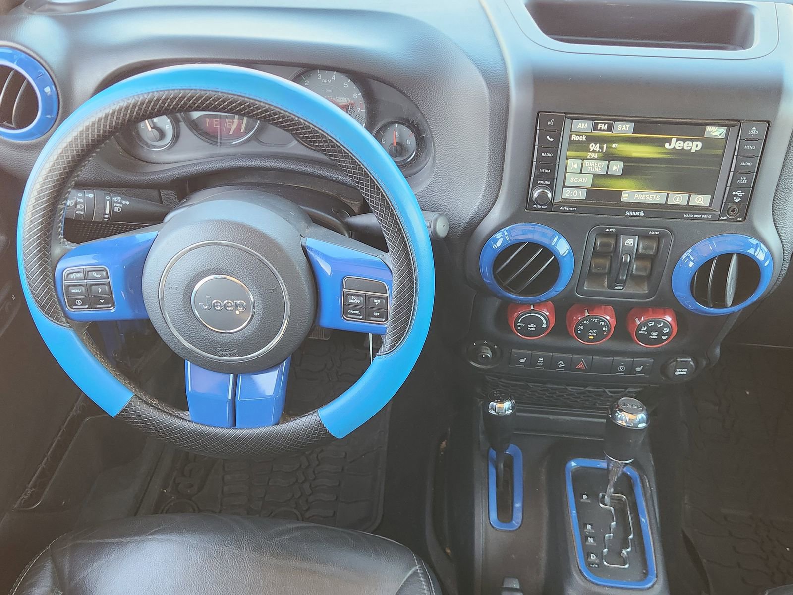 Used 2016 Jeep Wrangler Unlimited Sahara image 31