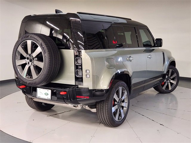 Used 2025 Land Rover Defender 110 X image 2