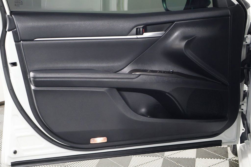 Used 2023 Toyota Camry XSE image 12