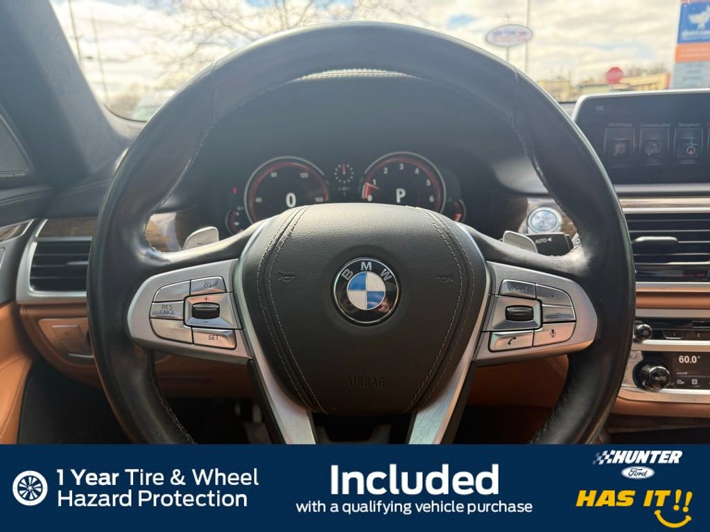 Used 2017 BMW 750i xDrive image 10