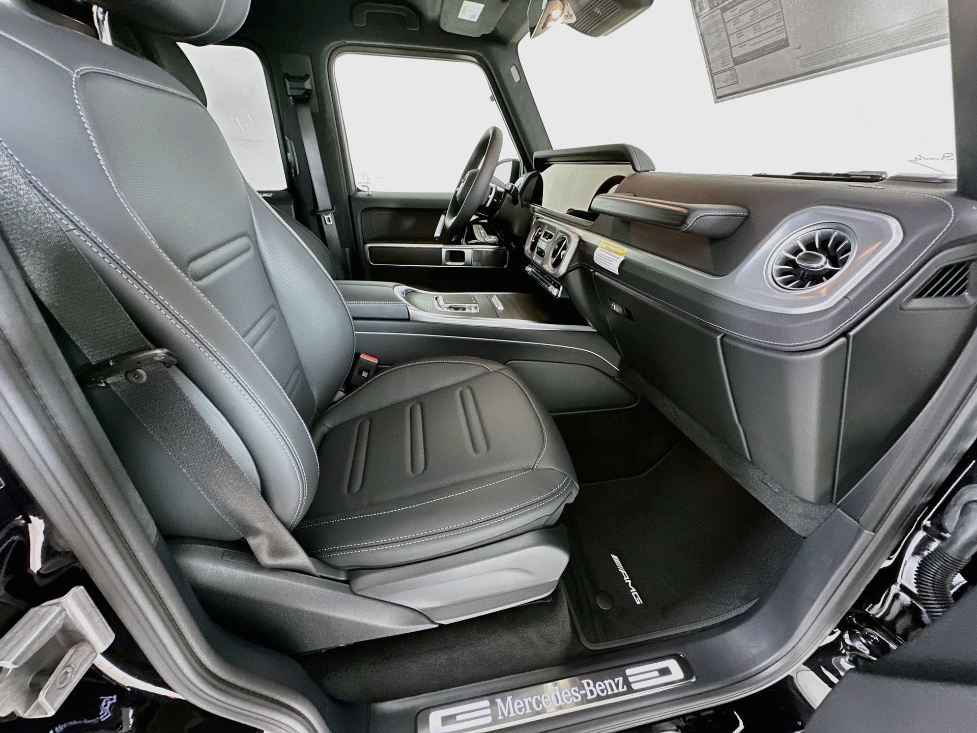 New 2027 Mercedes-Benz G 580 e image 31