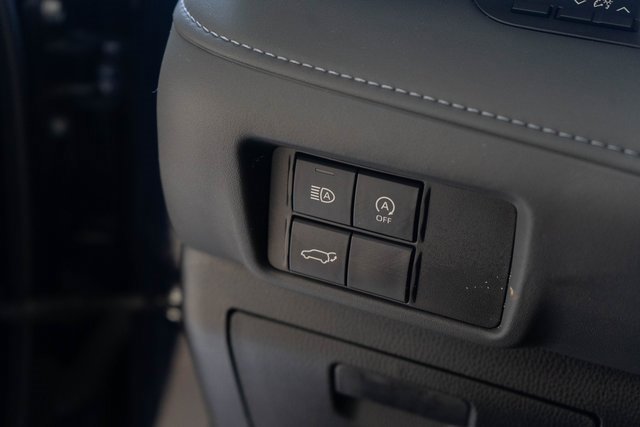 Used 2023 Toyota Highlander XLE image 20