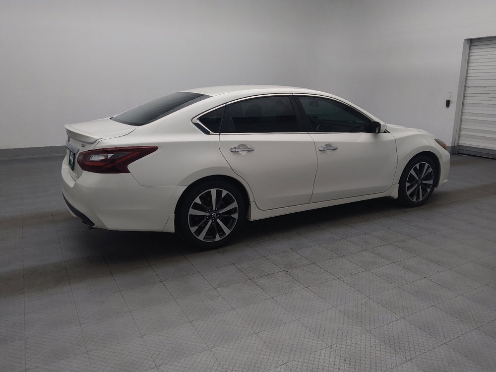 Used 2017 Nissan Altima 2.5 SR FWD image 10