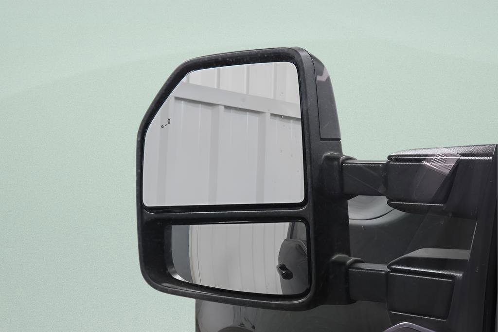 Used 2025 Ford F250 Platinum image 26