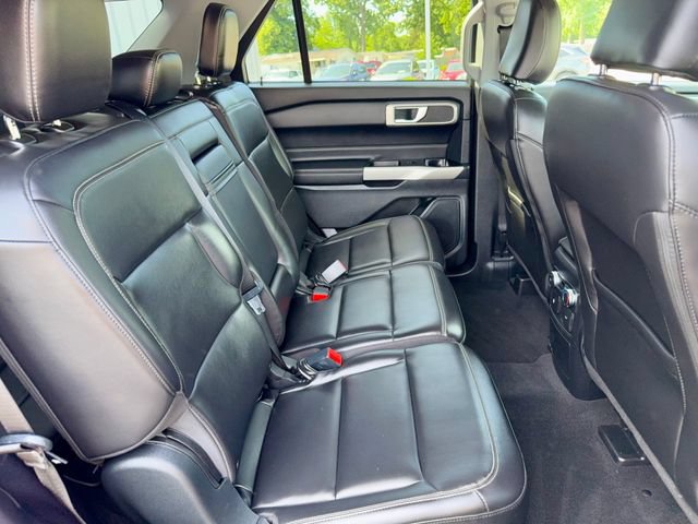 Used 2022 Ford Explorer XLT AWD/4WD image 10