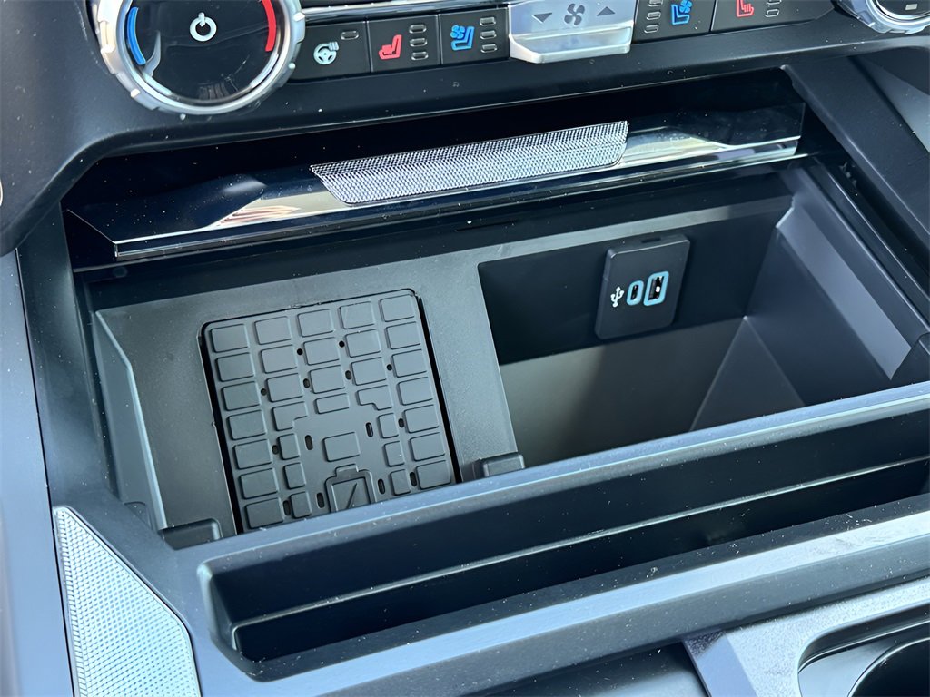 New 2025 Ford F250 Lariat w/ Lariat Ultimate Package image 35