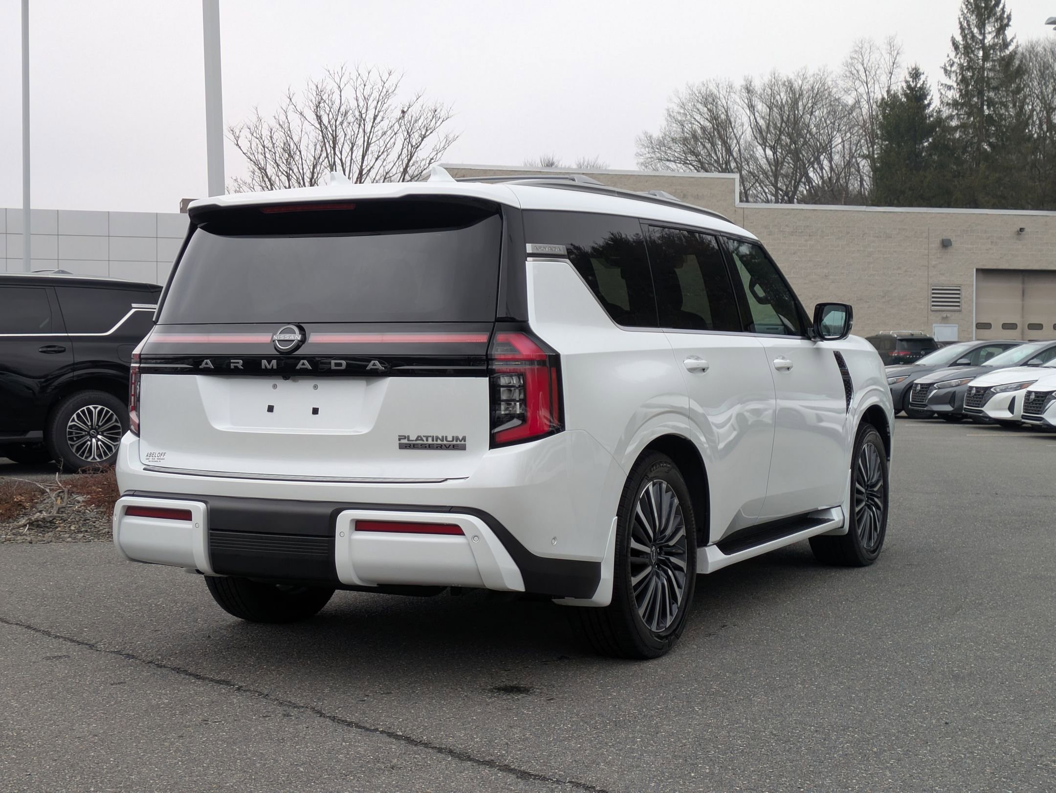 Used 2025 Nissan Armada Platinum Reserve image 4