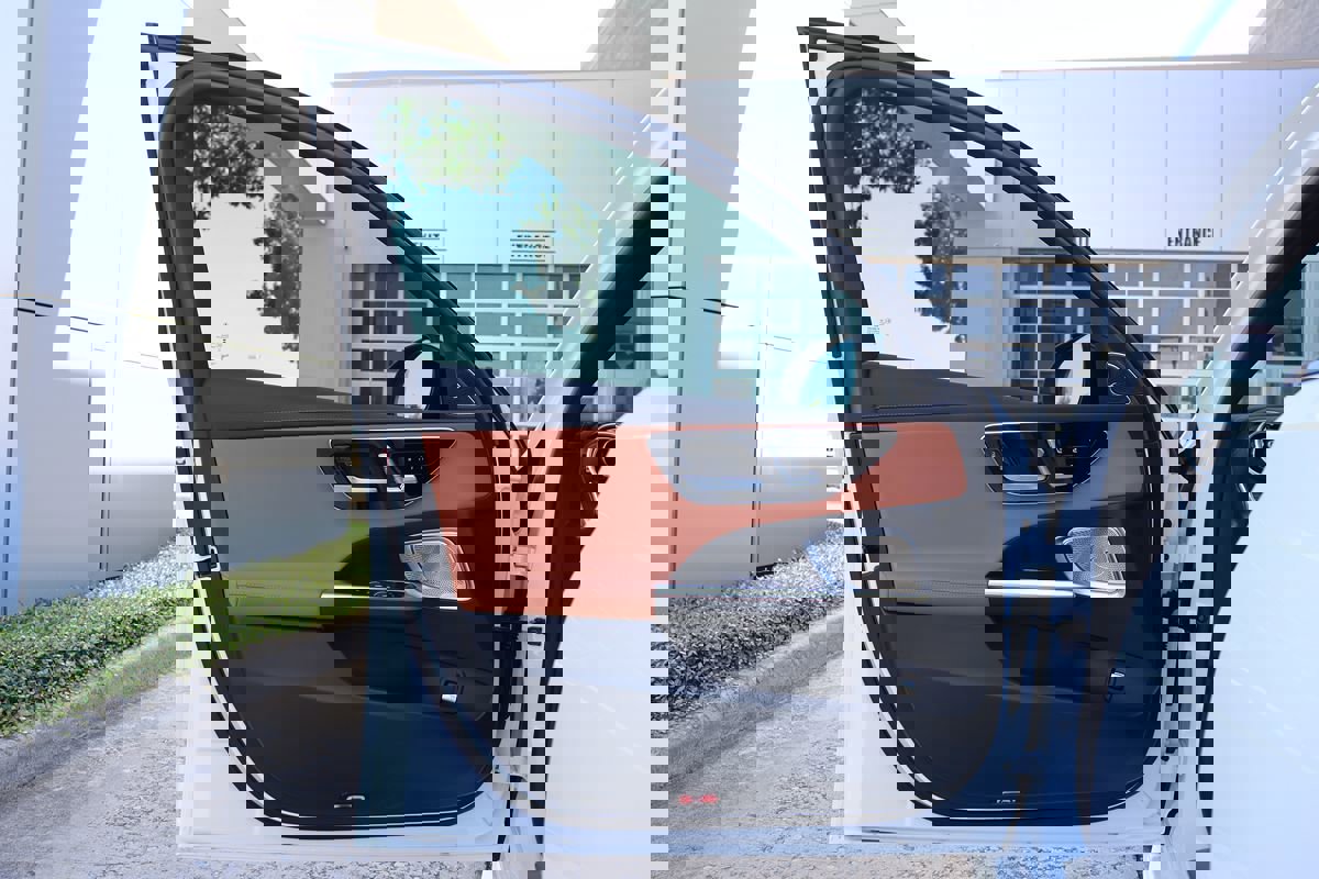 Used 2025 Mercedes-Benz C 300 Sedan image 67