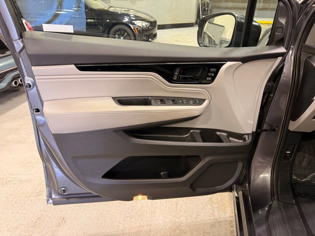 Used 2023 Honda Odyssey Touring image 10