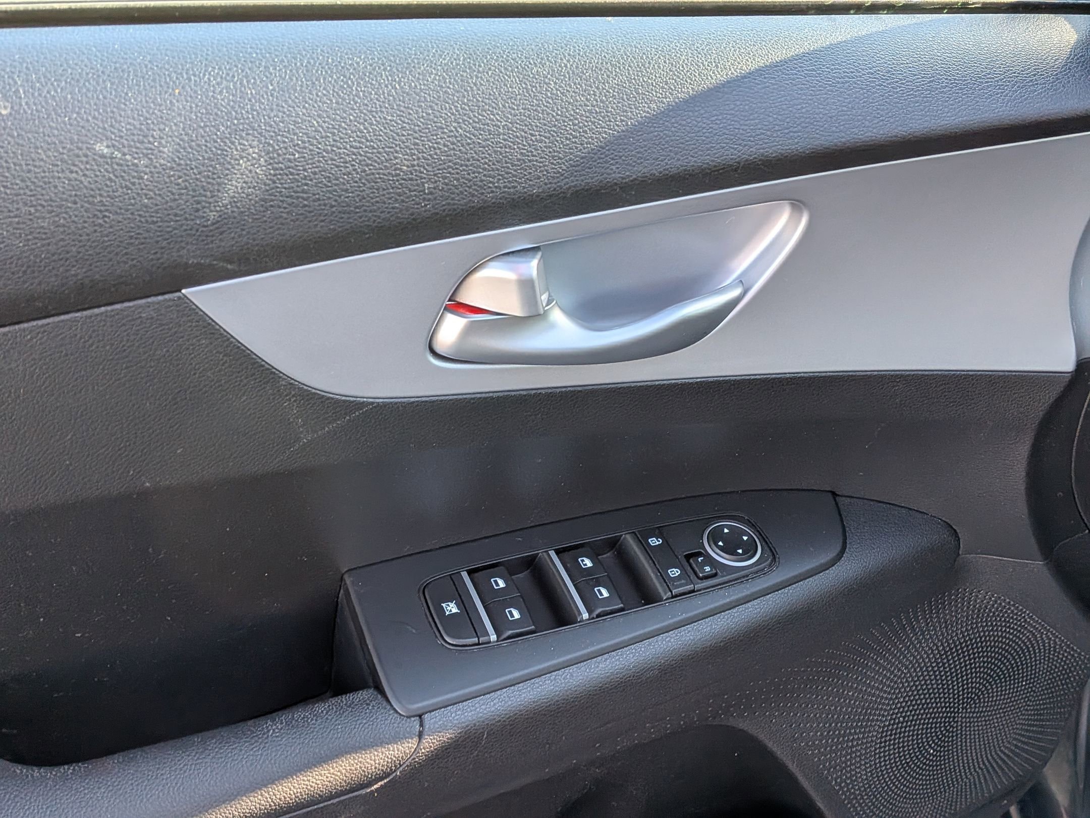 Used 2023 Kia Forte LXS image 15