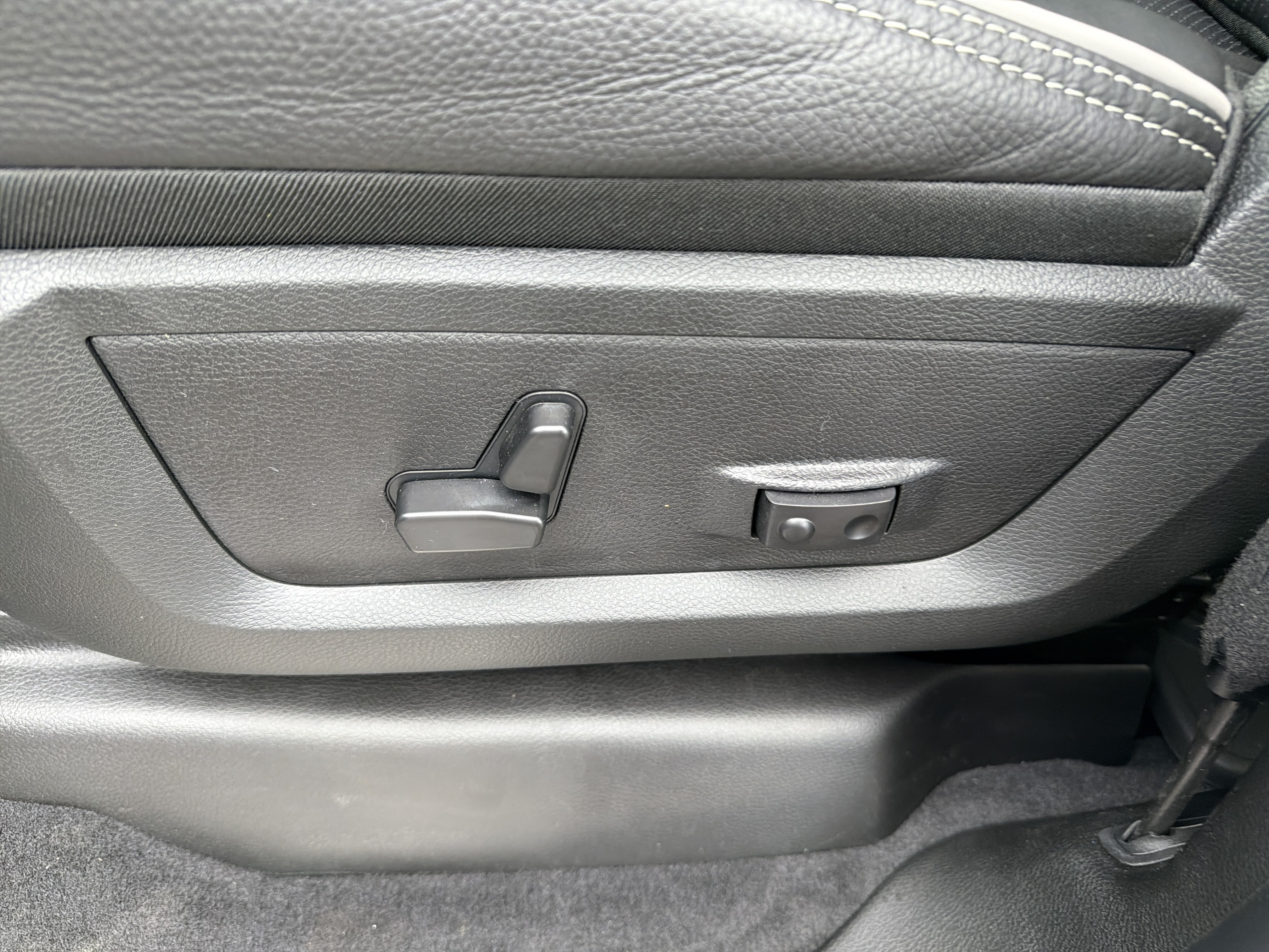 New 2026 RAM 2500 Limited AWD/4WD image 17