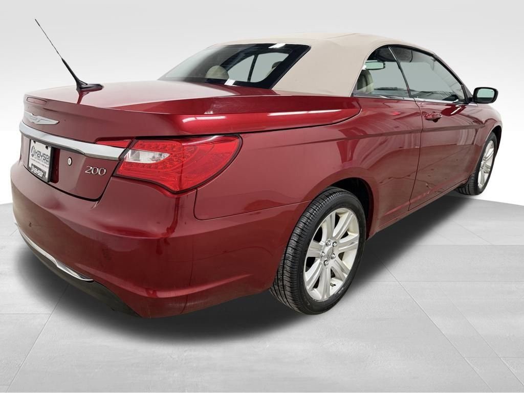 Used 2012 Chrysler 200 Touring w/ Cold Weather Group image 9