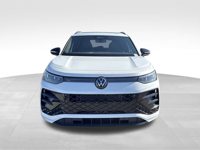 New 2026 Volkswagen Tiguan SE R-Line image 8