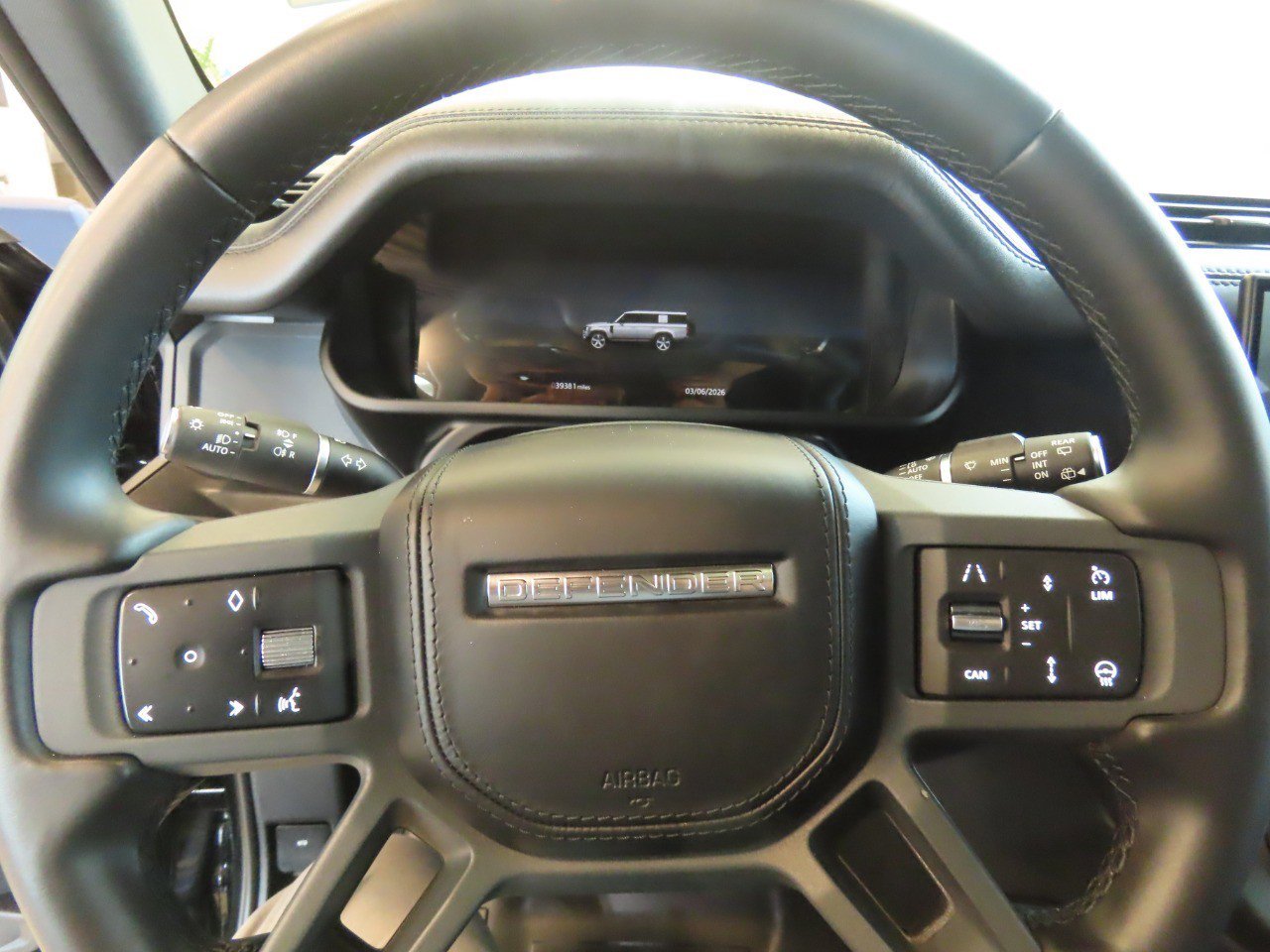 Used 2024 Land Rover Defender 130 X AWD/4WD image 24