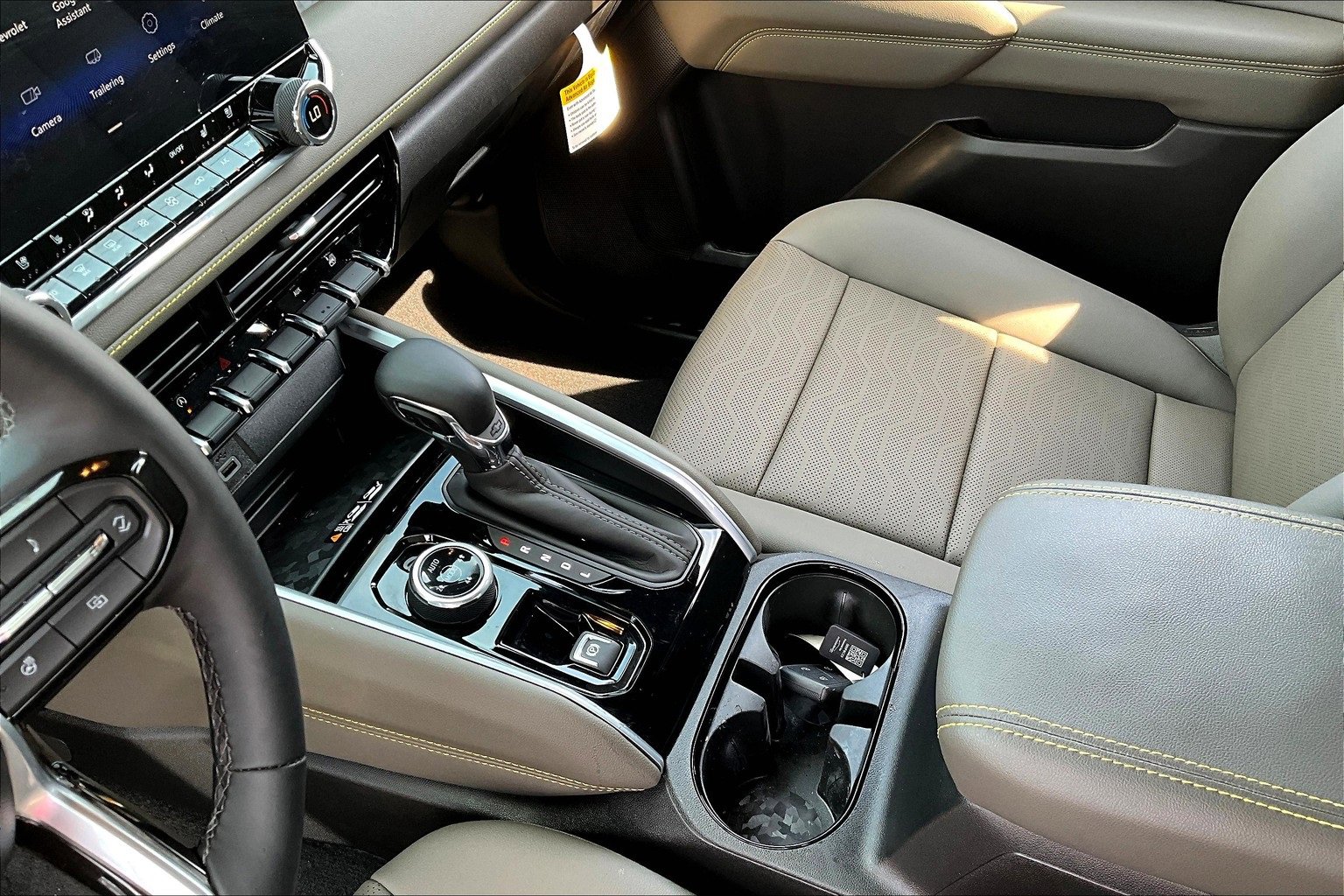 New 2026 Chevrolet Colorado ZR2 w/ Technology Package image 8