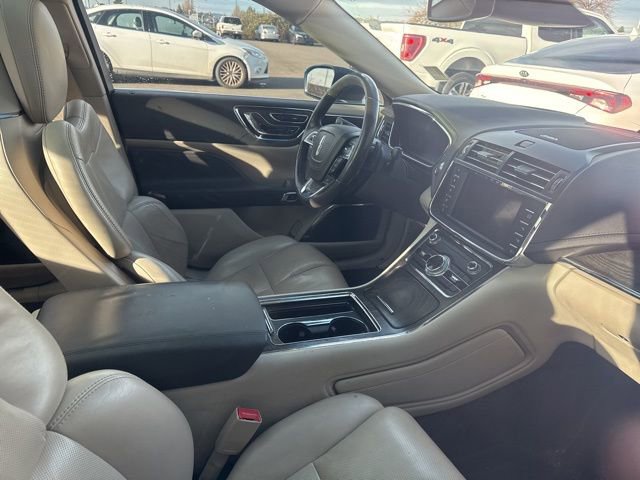Used 2018 Lincoln Continental Reserve w/ Rear-seat Package image 4