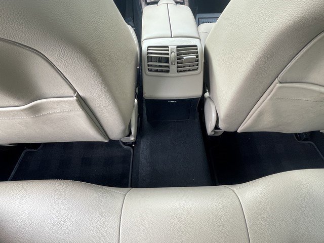 Used 2012 Mercedes-Benz E 350 4MATIC Sedan image 28