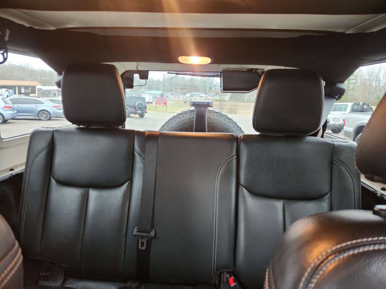 Used 2014 Jeep Wrangler Unlimited Sahara w/ Max Tow Package image 16