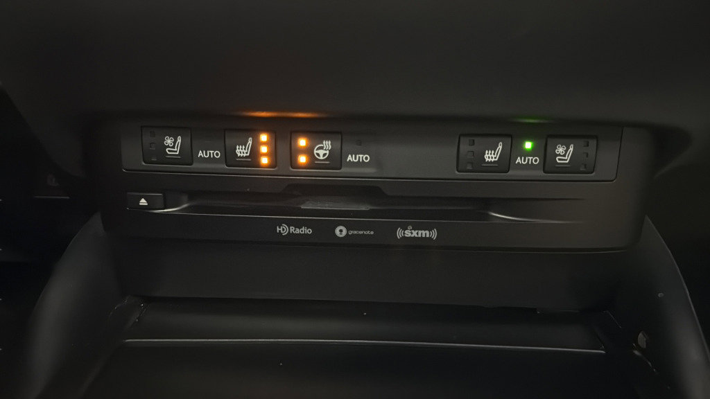 Used 2021 Lexus ES 250 w/ Premium Package image 30