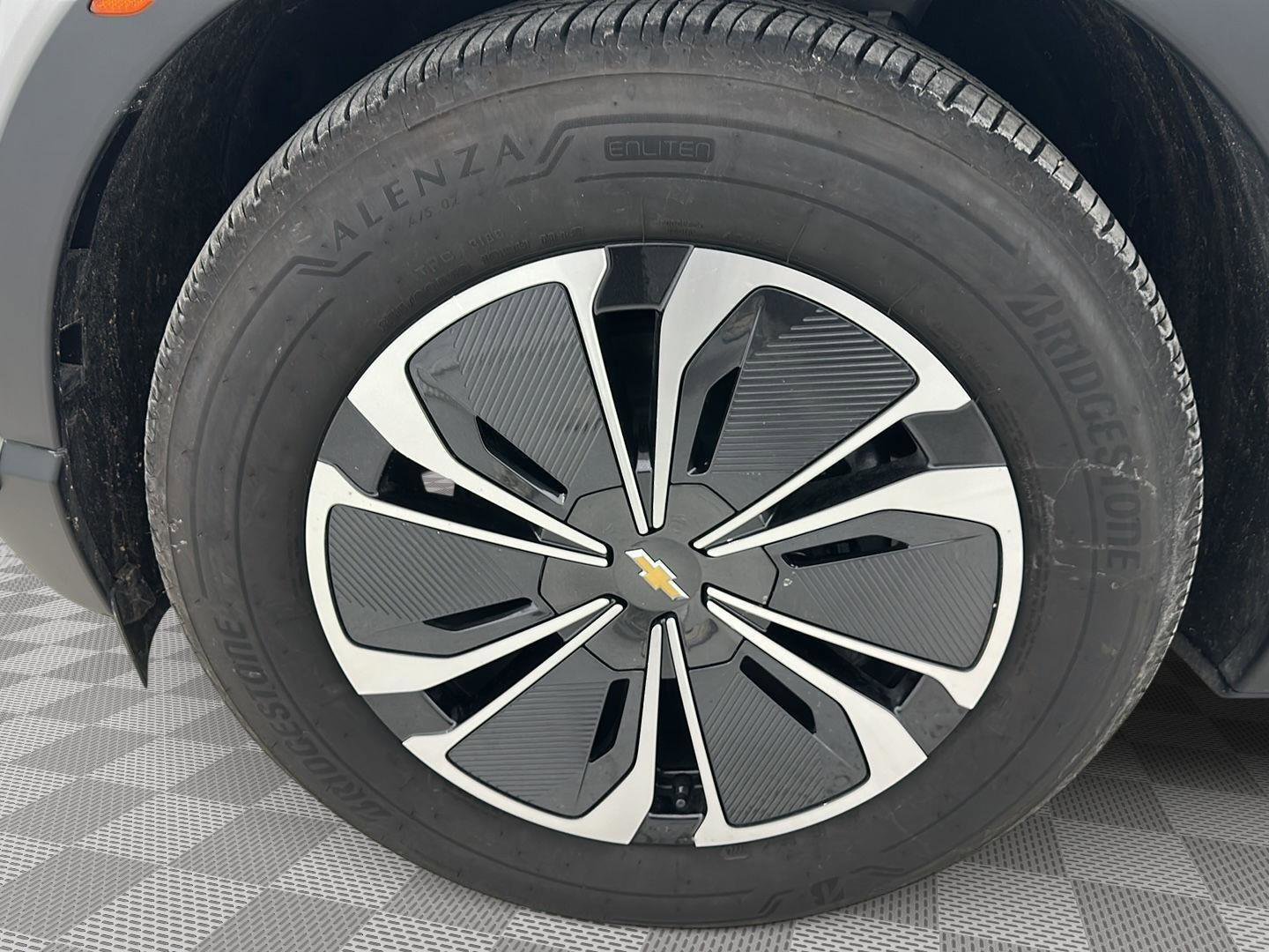 Used 2025 Chevrolet Blazer EV LT image 29