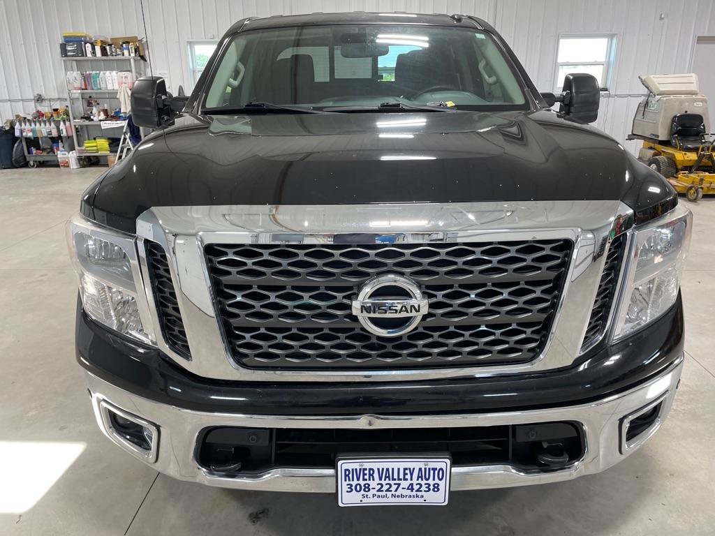 Used 2017 Nissan Titan SV AWD/4WD image 2