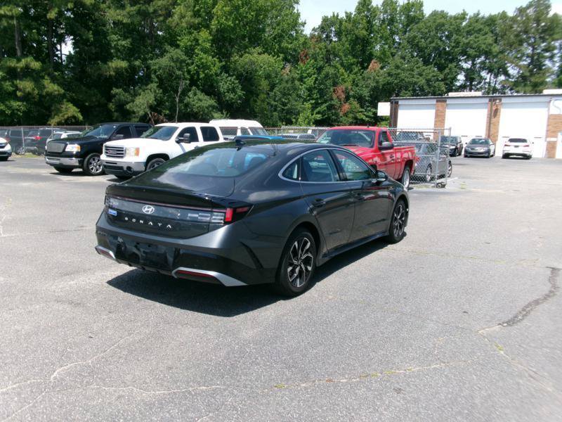 Used 2025 Hyundai Sonata SEL FWD image 6