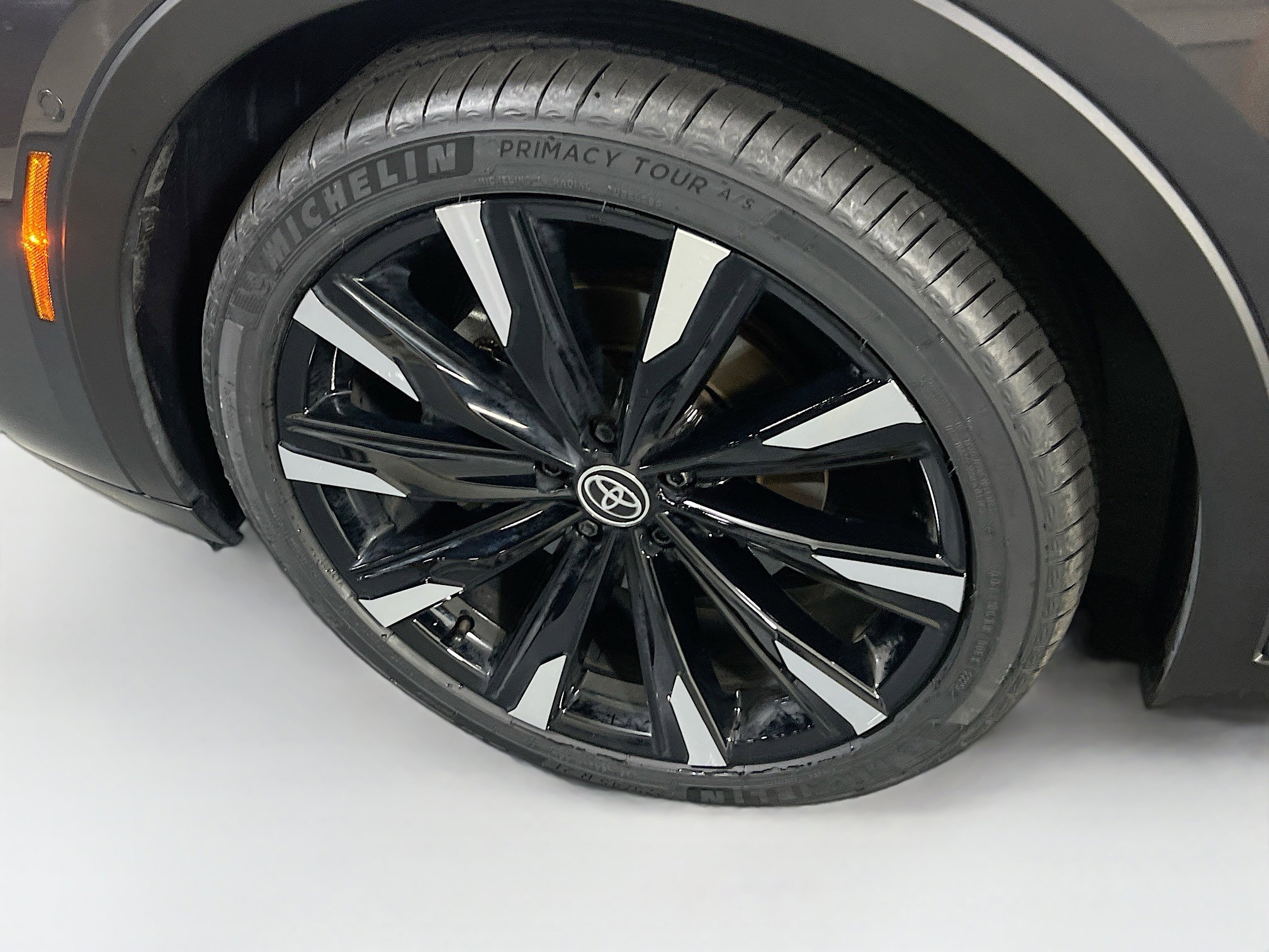 Used 2023 Toyota Crown Platinum image 30