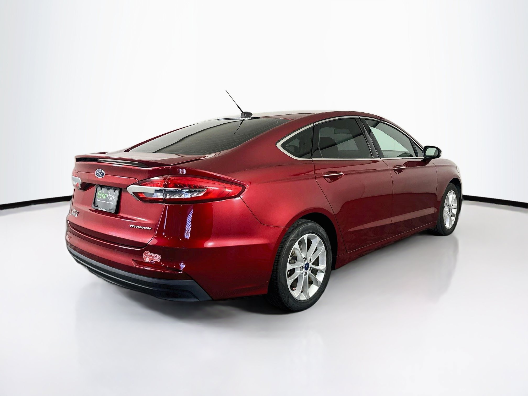 Used 2019 Ford Fusion Energi Titanium FWD image 9