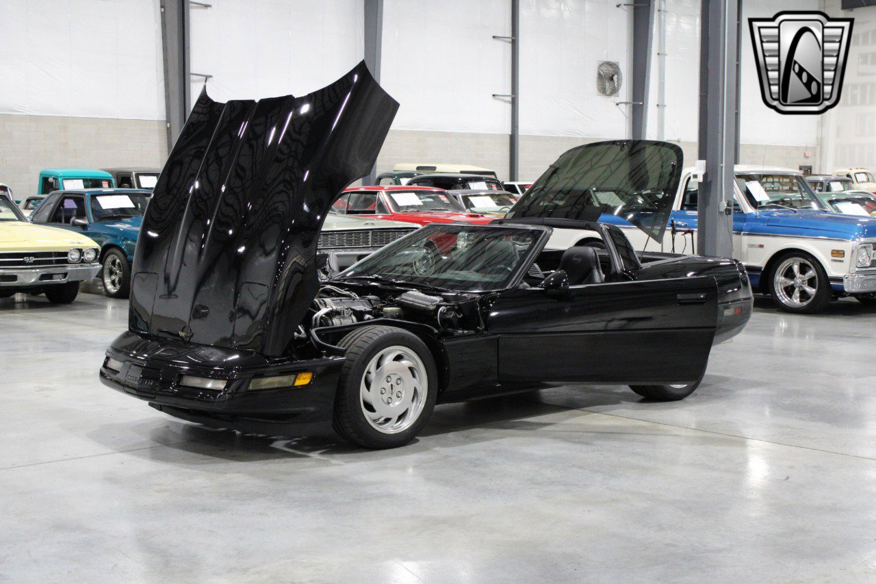 Used 1994 Chevrolet Corvette Coupe image 16