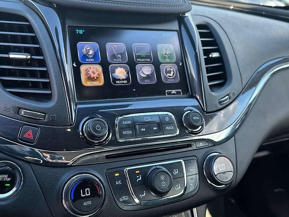 Used 2018 Chevrolet Impala Premier w/ Premier Confidence Package FWD image 12
