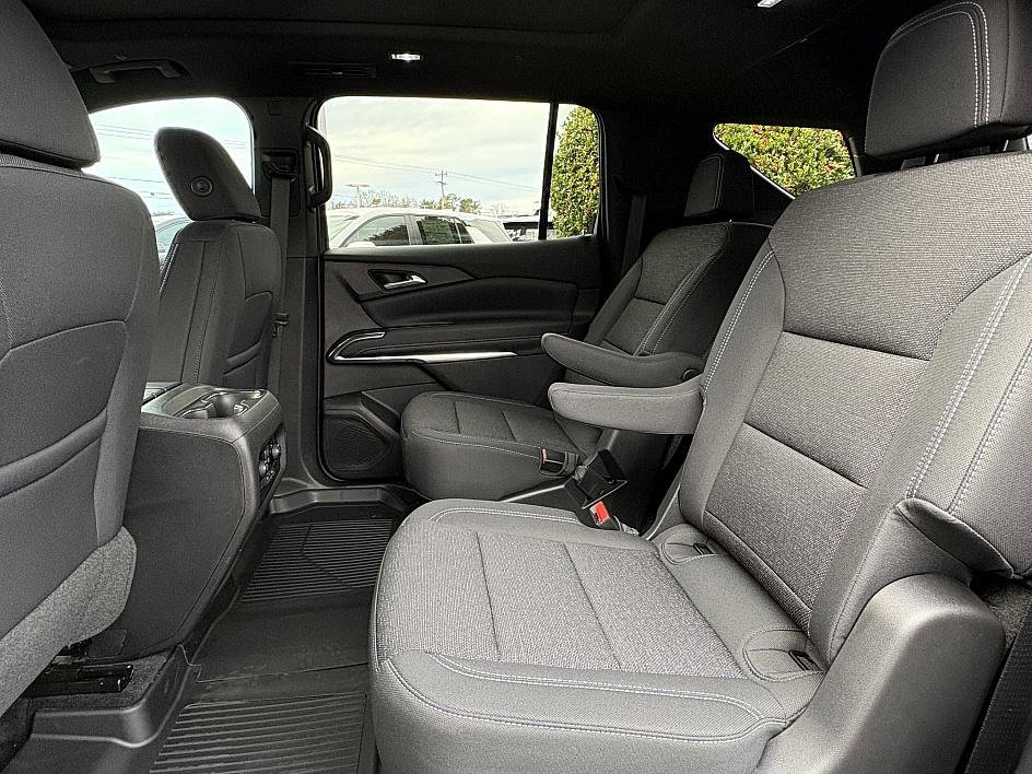 New 2026 Chevrolet Traverse LT w/ Sun and Wheel Package image 10