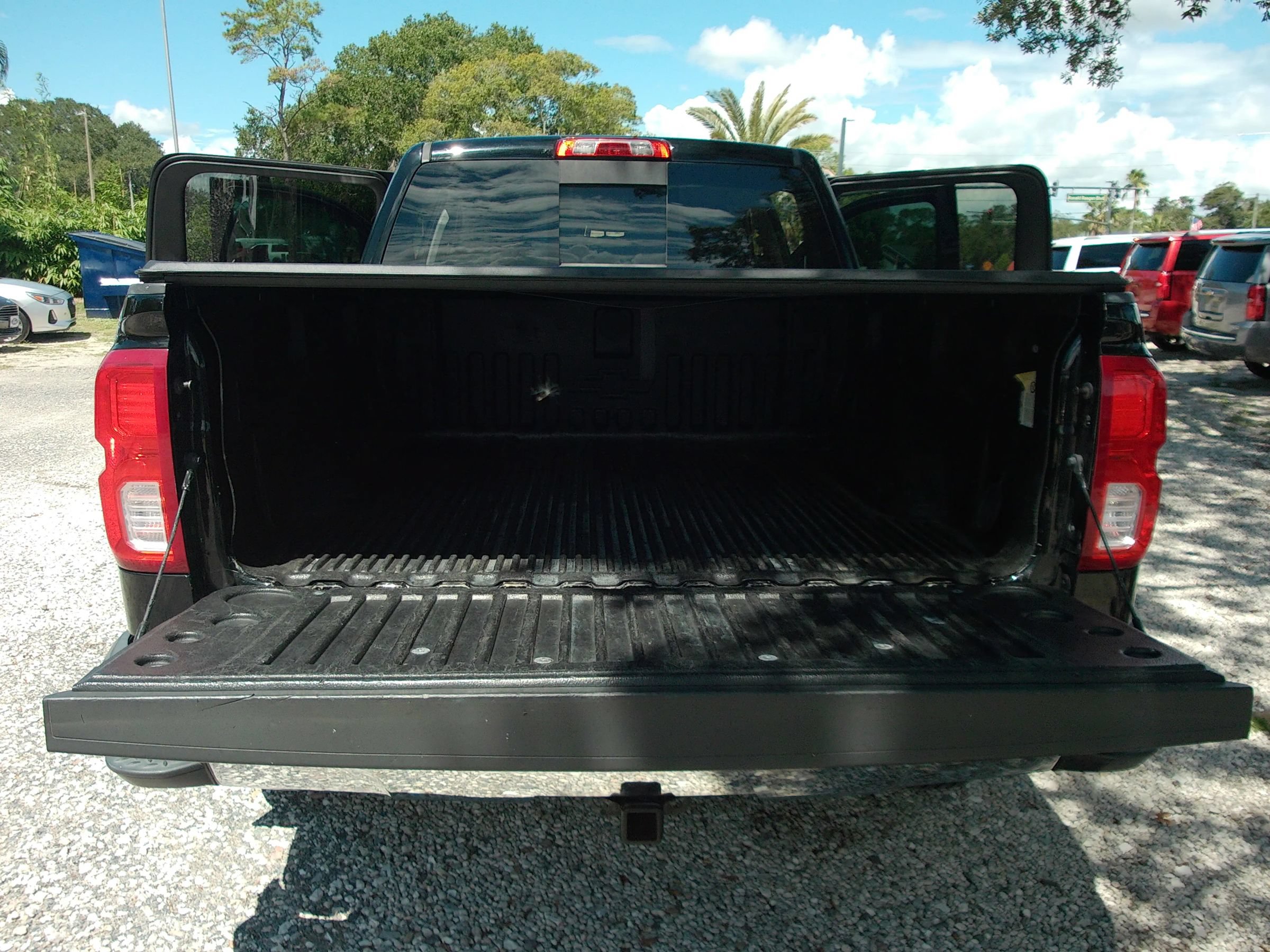 Used 2018 Chevrolet Silverado 1500 LTZ RWD image 30