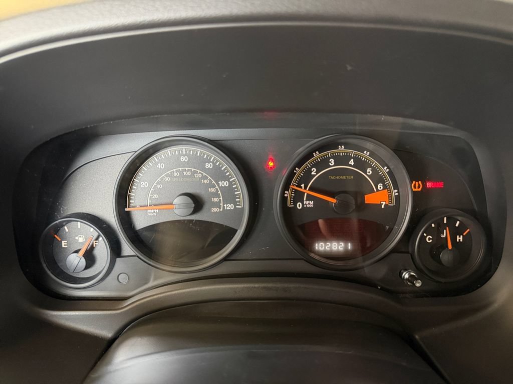 Used 2016 Jeep Patriot Sport w/ Tire & Wheel Group FWD image 18