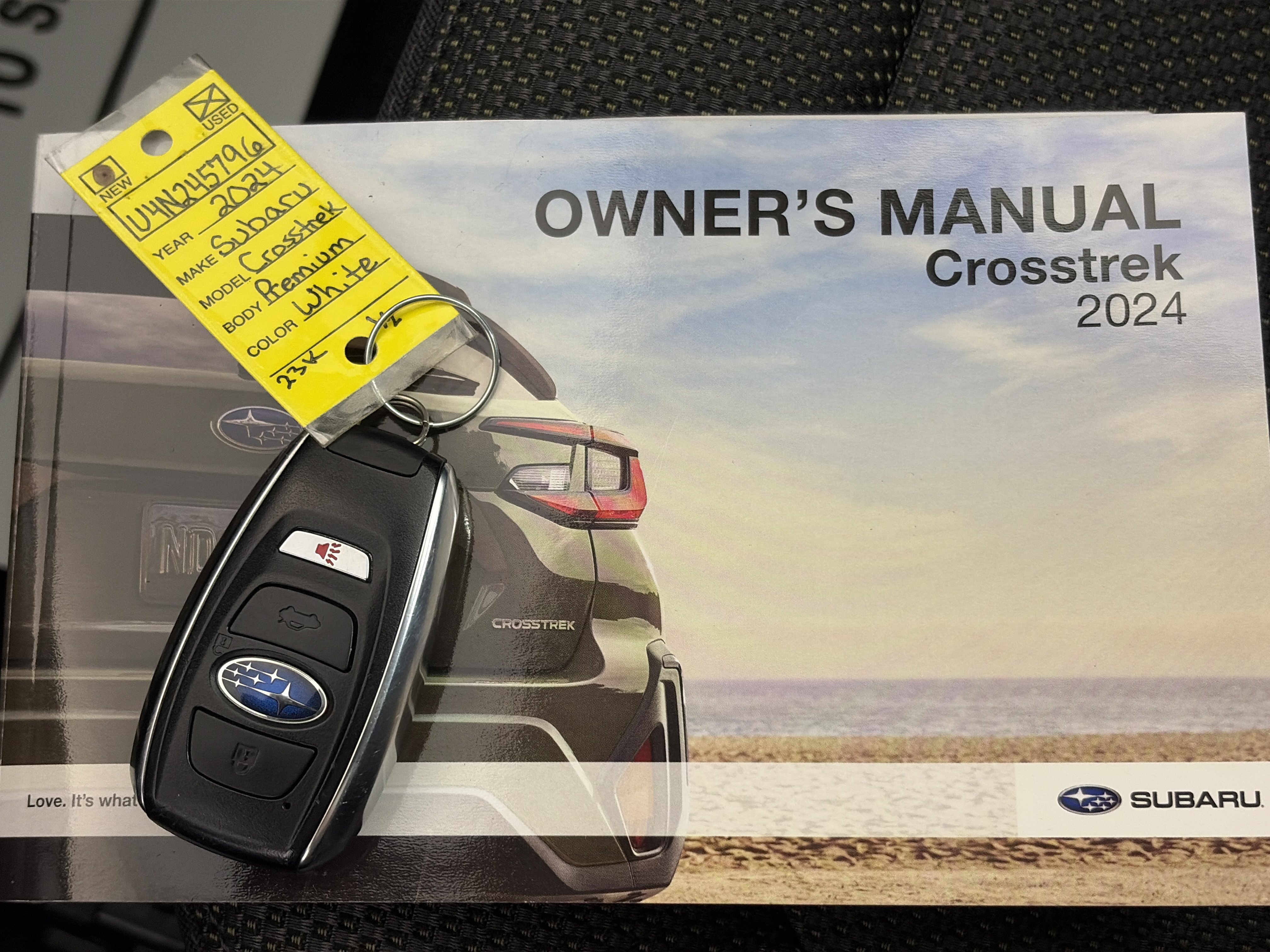 Used 2024 Subaru Crosstrek 2.0i Premium image 32