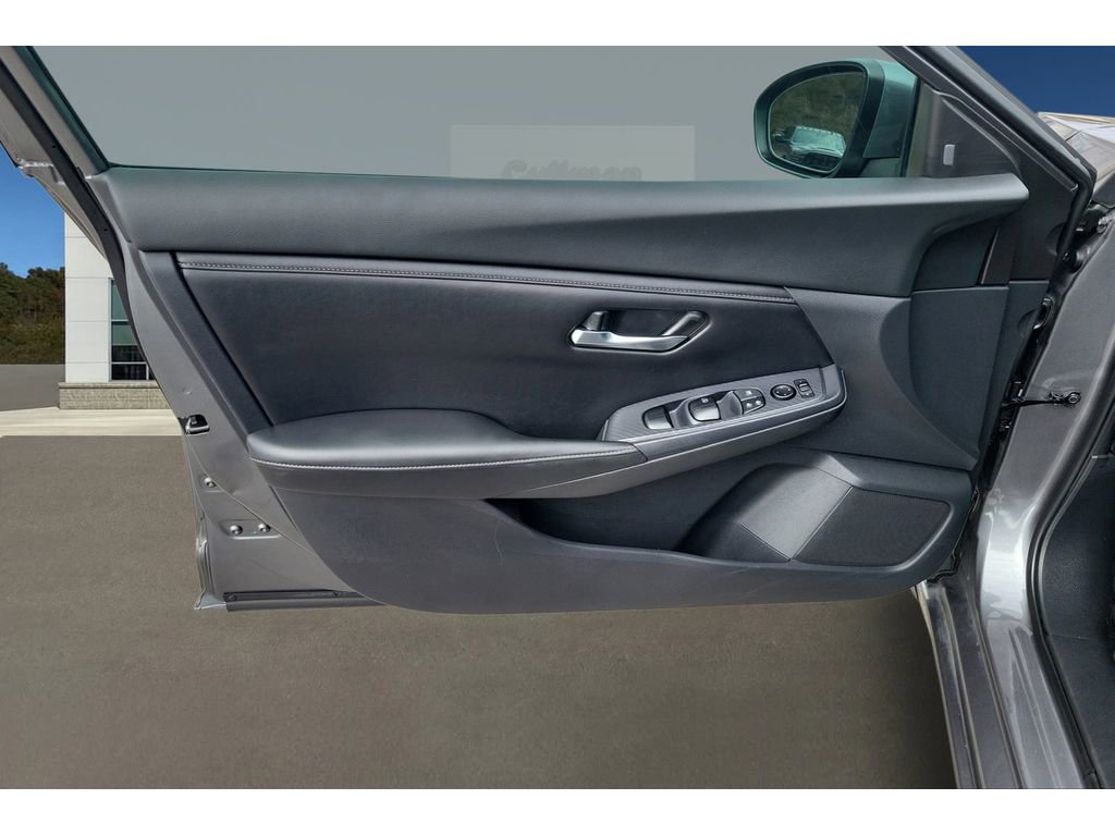 Used 2020 Nissan Sentra SV image 24