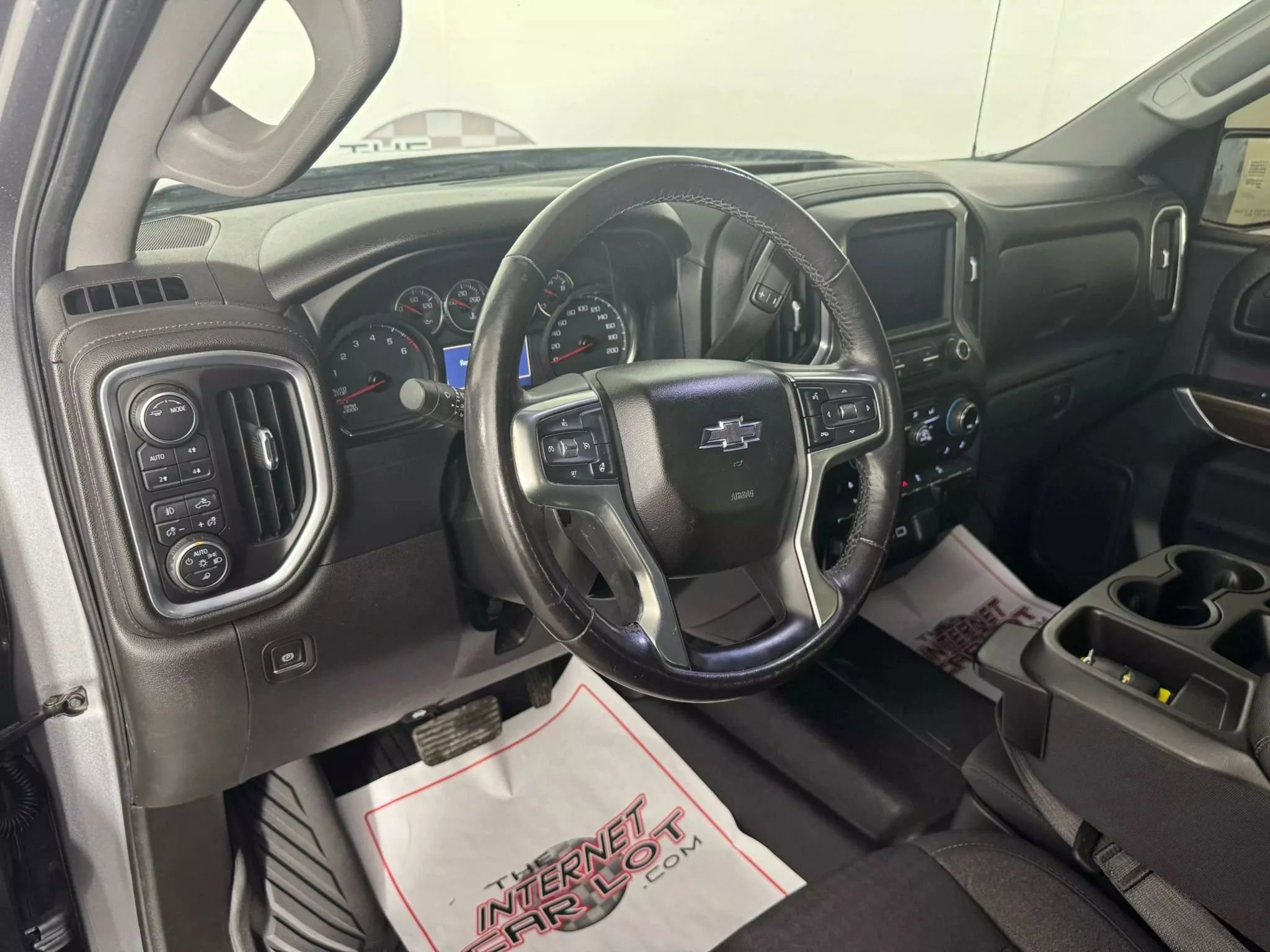 Used 2021 Chevrolet Silverado 1500 RST image 10