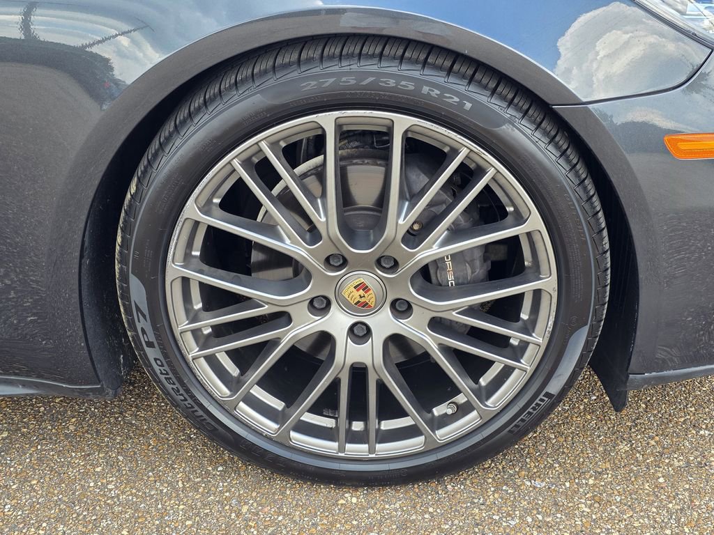 Used 2022 Porsche Panamera 4 Platinum Edition image 16
