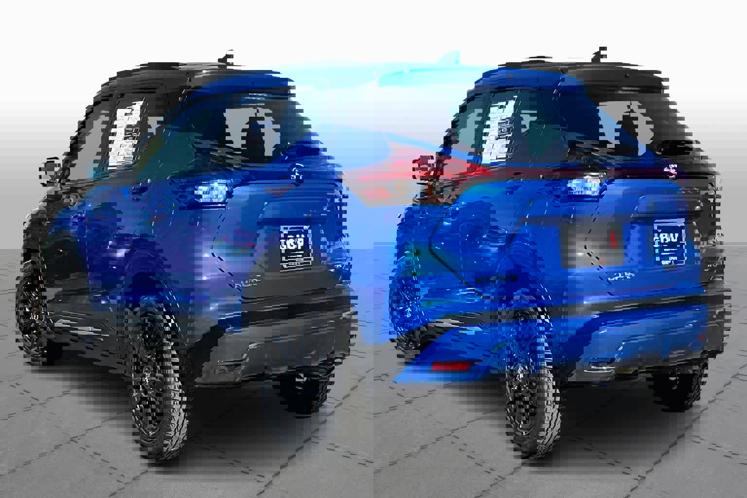 Used 2023 Nissan Kicks SR image 12