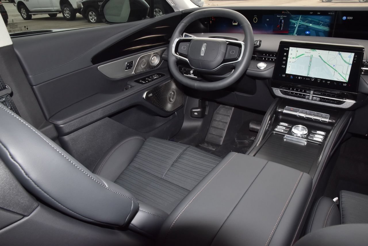 New 2026 Lincoln Nautilus Reserve AWD/4WD image 22